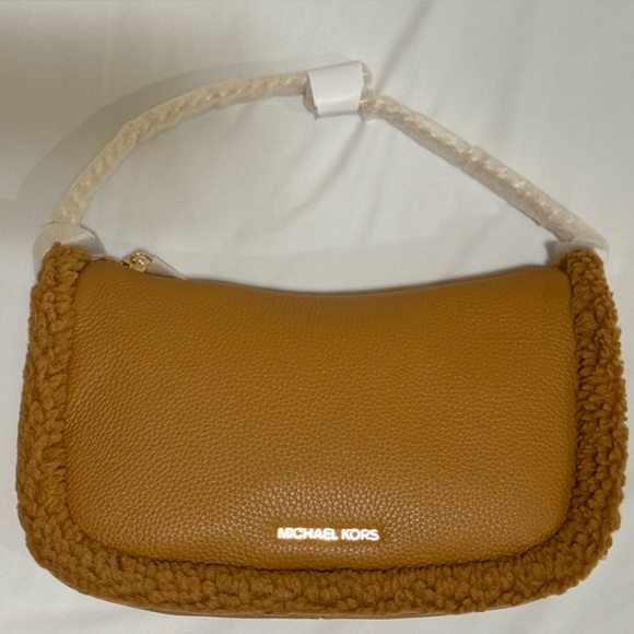 🌟MICHAEL MICHAEL KORS🌟 NWT Carmela Brown Medium Pouchette Crossbody Leather - Picture 4 of 10